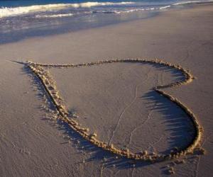 yapboz Kum çizilmiş büyük kalp